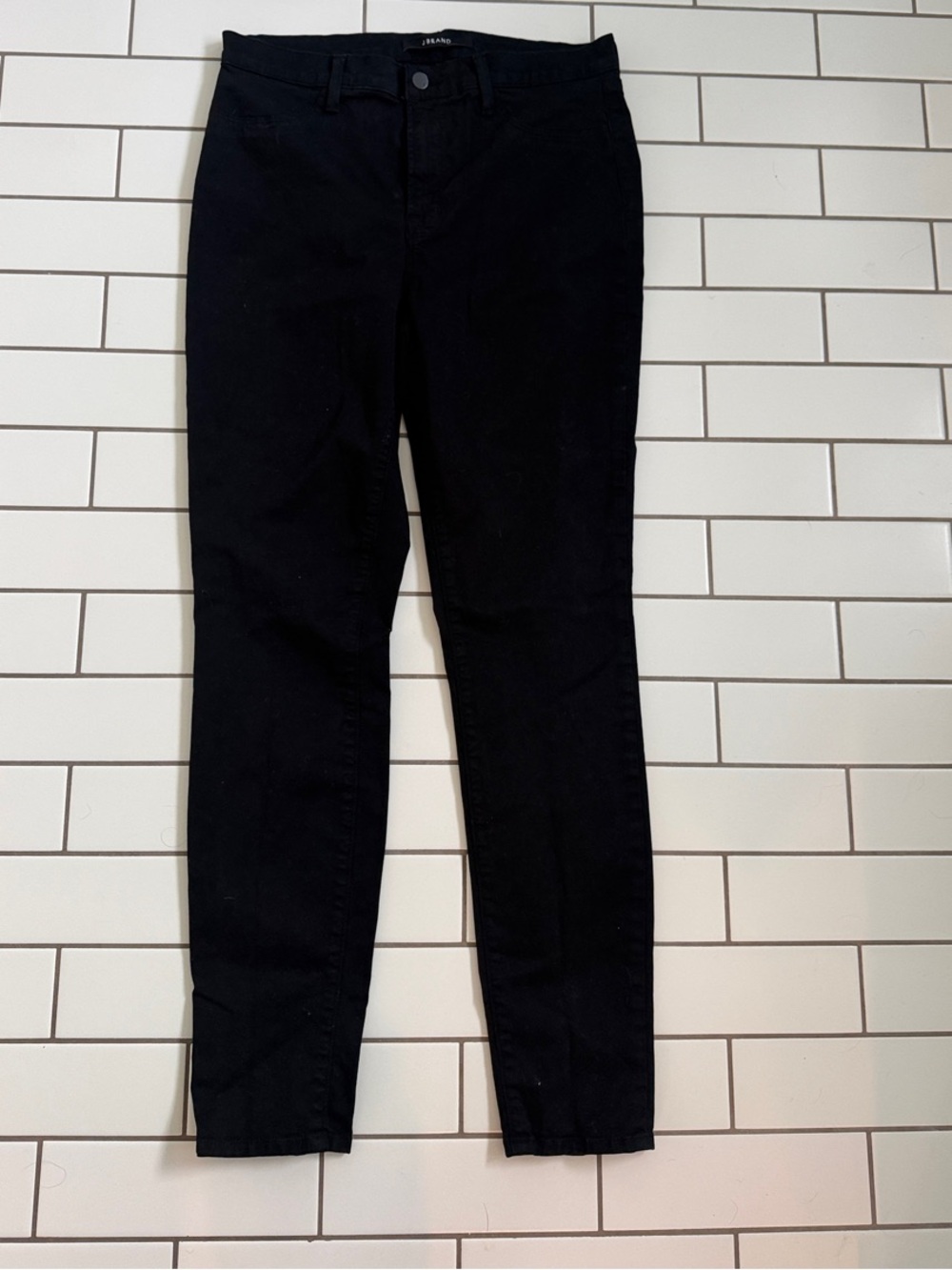 J Brand Black Skinny Jeans - Classic Tapered Fit